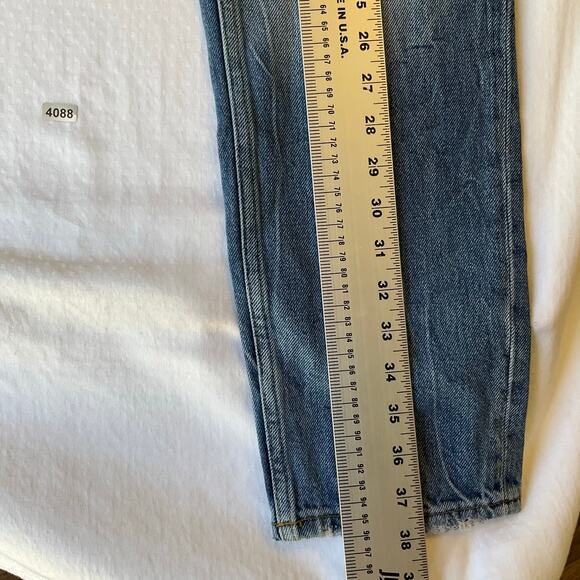 Zara Women Jeans size 8 US Blue High Rise Straight Leg Boyfriend Ripped - Picture 3 of 12